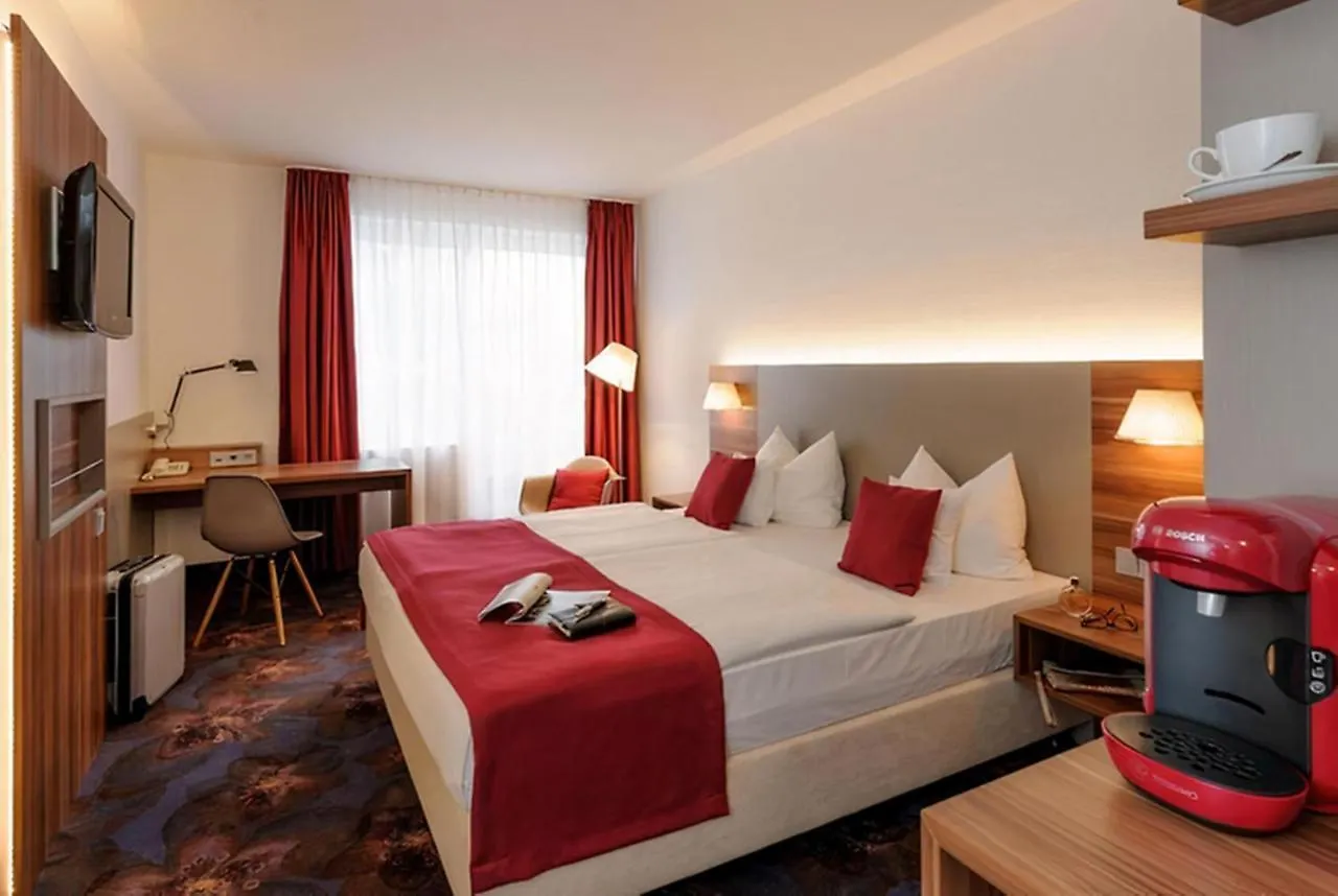 Plaza Inn Řezno 4*,  Německo